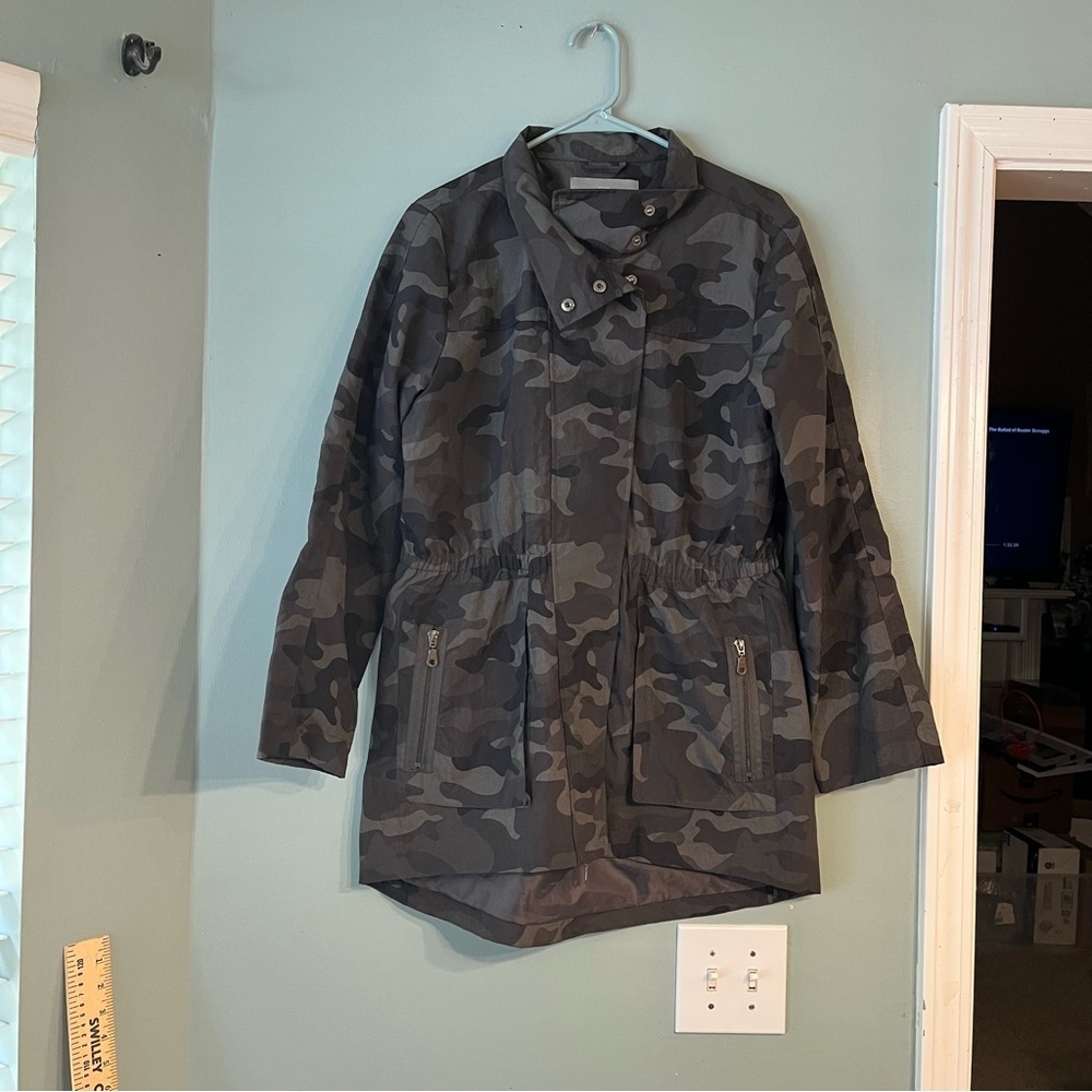 Tart Collections Cory jacket black gray Camouflage Women's Jacket size medium